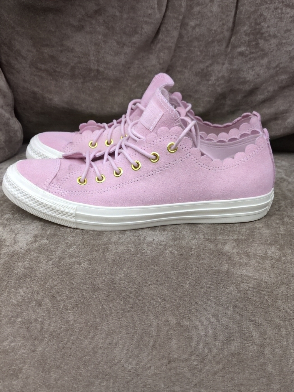 Converse Frilly Thrills Pink Scallop Low-Tops Size 9.5 - Picture 6 of 6